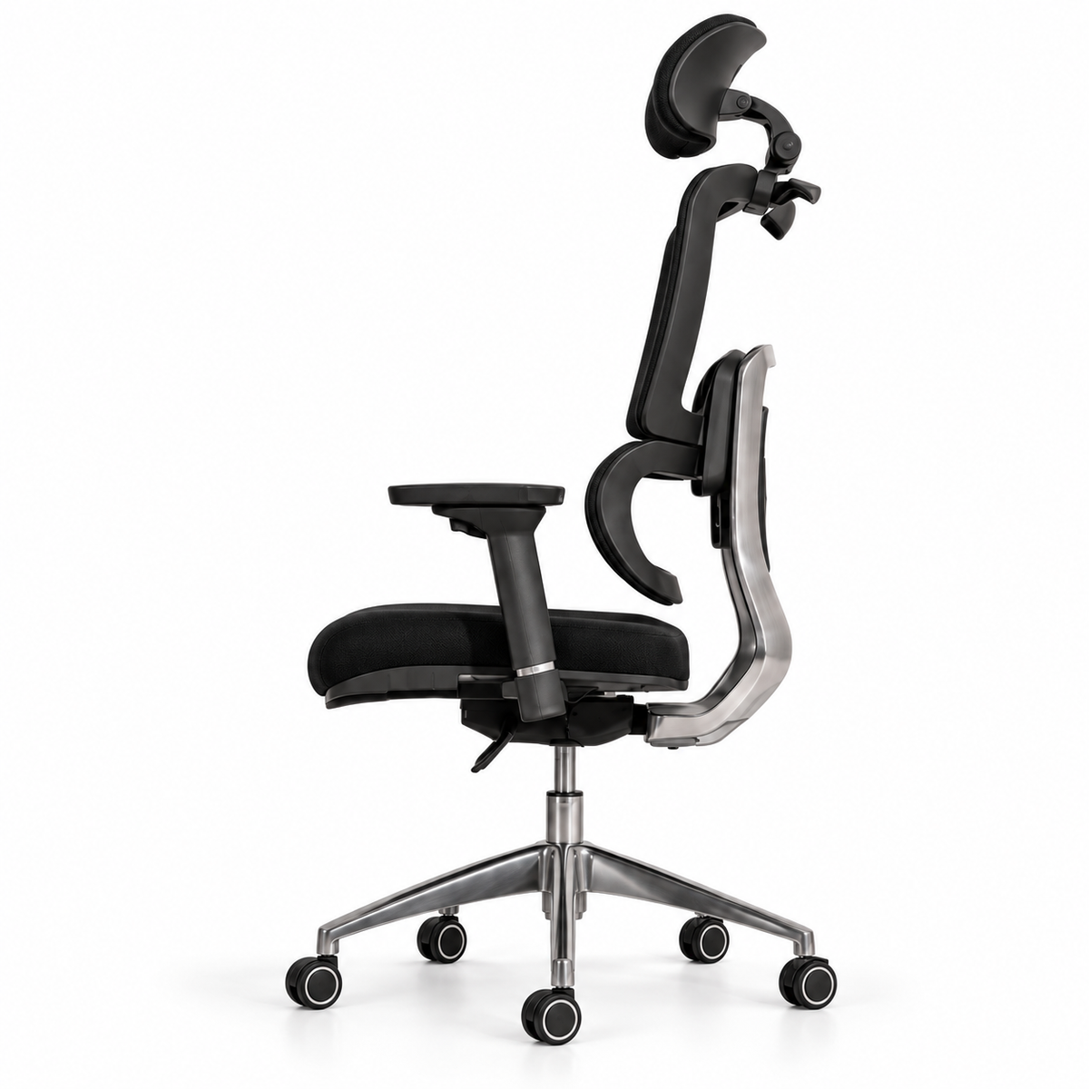 Chaise AVA noire, vue de profil